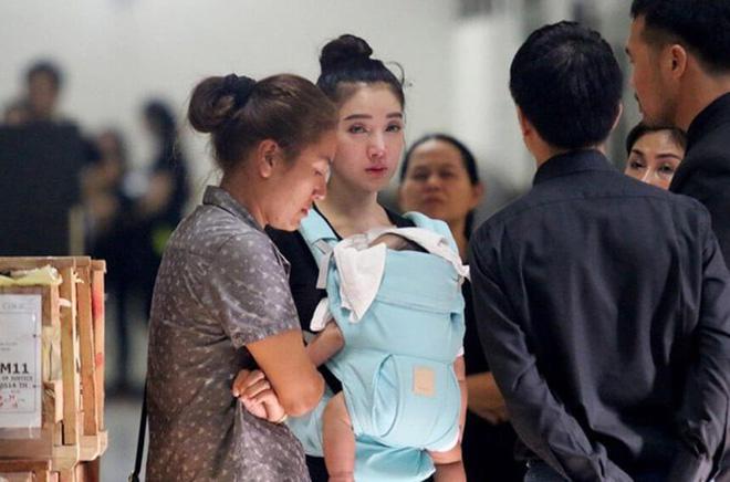 Sau bi kịch amp;#34;anh trai là bố ruộtamp;#34;, mỹ nhân 8X làm mẹ đơn thân vì chồng tù tội - 5