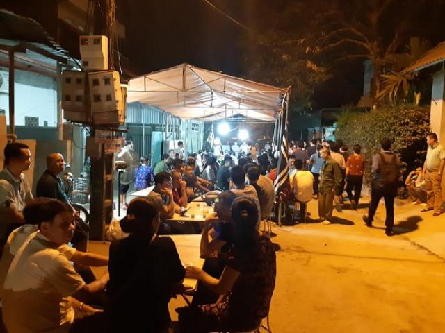 8 trẻ đuối nước ở Hòa Bình: 7 đám tang dọc con phố nhỏ, người dân trắng đêm khóc thương