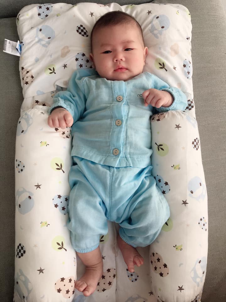 Đang bận nhưng nhìn thấy con trai làm điều này với con gái, Thân Thúy Hà vội giằng lấy - 8