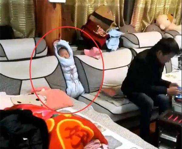 Nhờ chồng chăm con, mẹ bỉm sữa hoảng hồn khi thấy con trai bị bố đối xử thế này! - 1