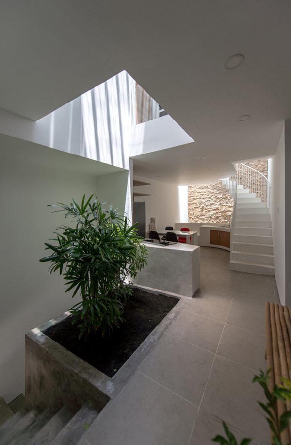 Kiến trúc sư Việt tự thiết kế nhà mình khiến báo tây cũng tấm tắc khen - 13