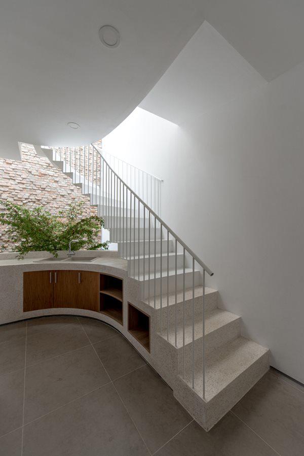 Kiến trúc sư Việt tự thiết kế nhà mình khiến báo tây cũng tấm tắc khen - 16