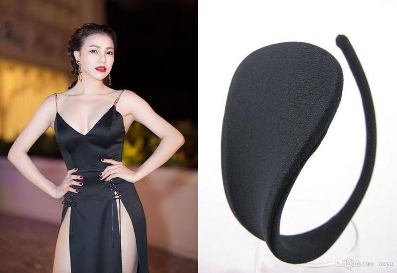 Nhờ item này, Hồ Ngọc Hà, Thuỷ Tiên không bị lộ hàng khi diện váy xẻ tới rốn - 10