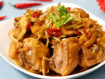 Cách làm gà xào sả ớt cay cay ăn một lần là say