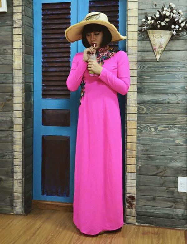 Cùng diện áo dài: BB Trần nữ tính bao nhiêu, quay qua Trấn Thành, Chí Tài chỉ biết cười ngất - 13