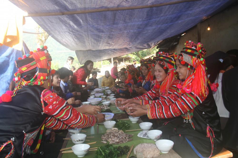 Kỳ lạ những phong tục cưới hỏi có 1-0-2  ở Việt Nam (Phần 1) - 8