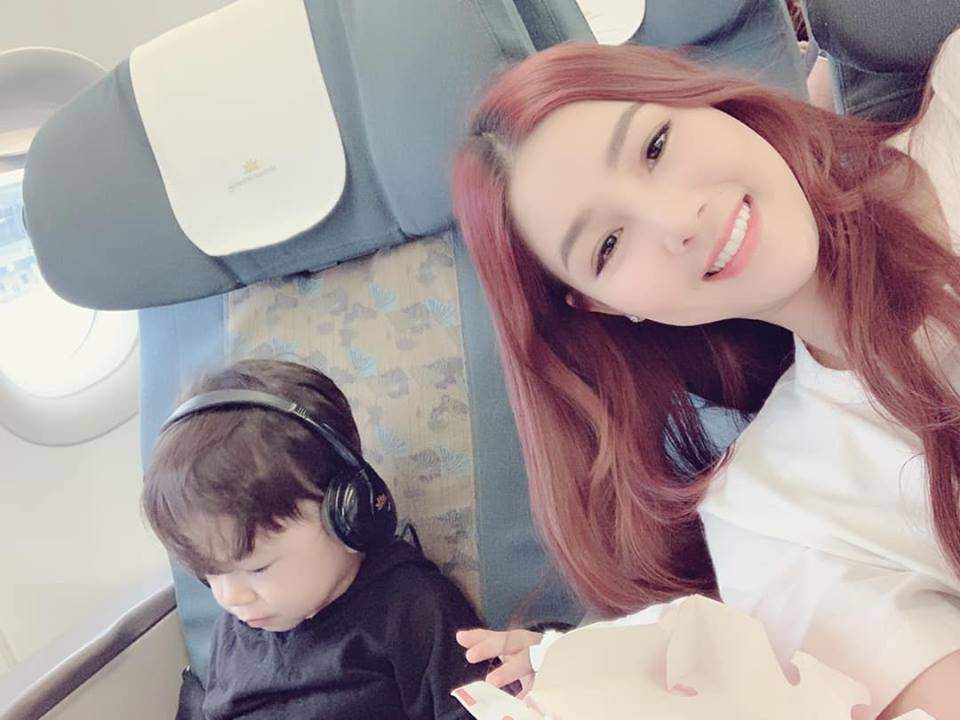 Con trai từng bị chê xấu do mẹ phẫu thuật thẩm mỹ, Kỳ Hân bất ngờ đăng ảnh đáp trả - 1