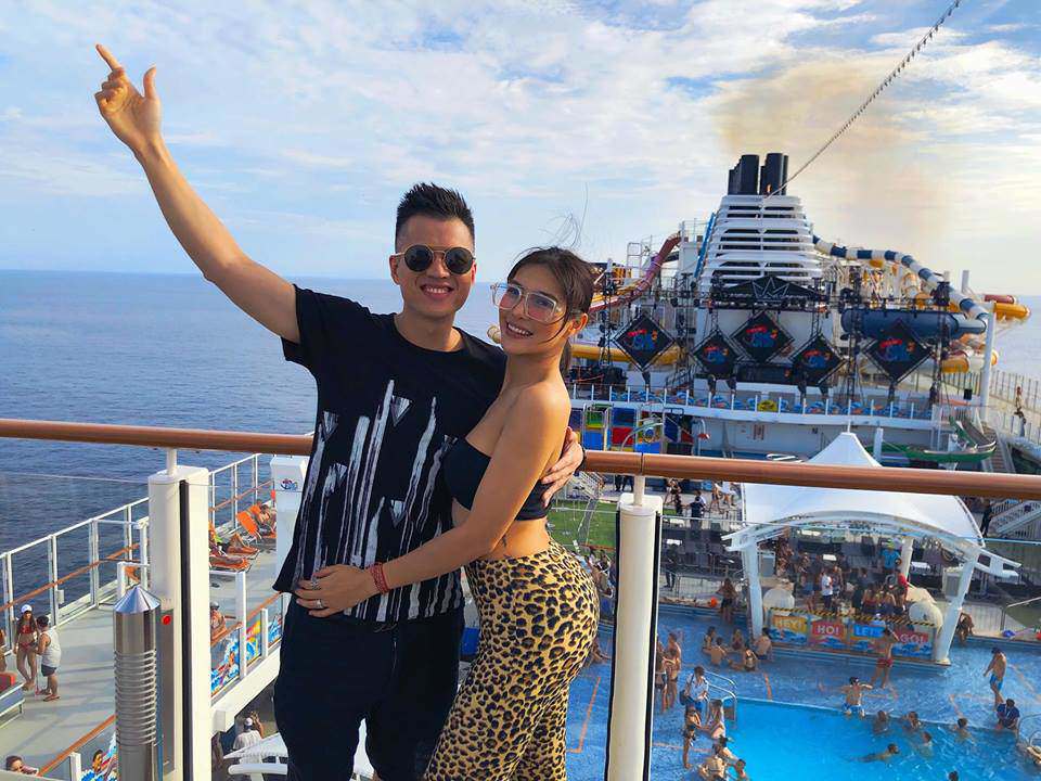 Sau ồn ào văng tục tại tòa, Lưu Đê Ly tiếp tục lộ cằm nhọn lệch hẳn sang một bên - 9