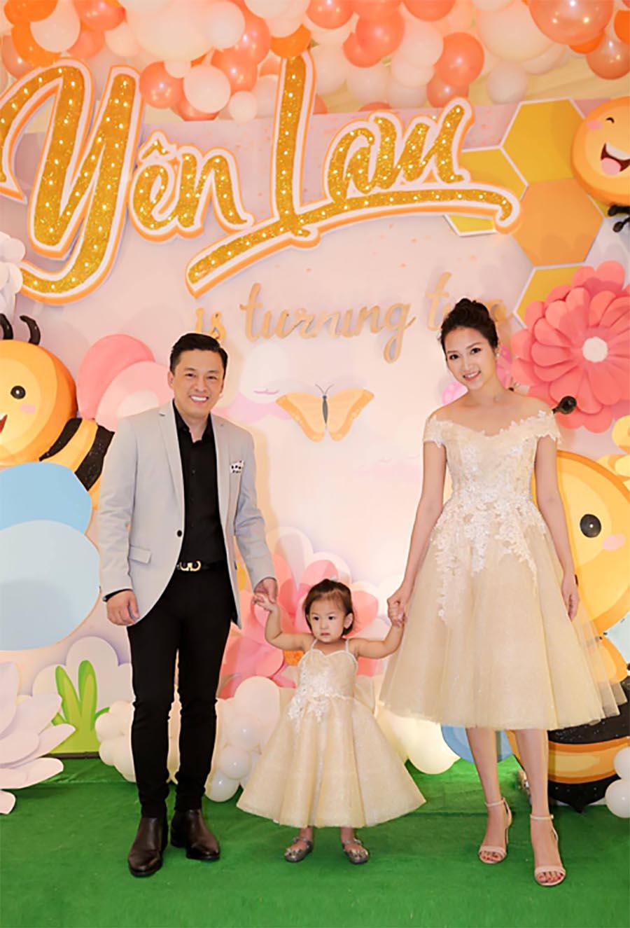 Sau lần vắng mặt, Lam Trường tổ chức sinh nhật bù đắp cho con, bà xã xinh như công chúa - 2
