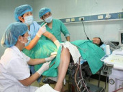 Bà bầu - Năn nỉ sinh mổ không được, mẹ đau đẻ 14 tiếng rồi tỉnh dậy thấy mình bị trói trên giường