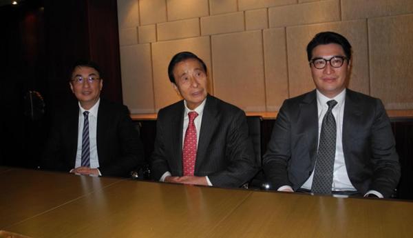 Bố chồng tài phiệt về hưu, amp;#34;nàng dâu bạc tỷ Châu Áamp;#34; lo sốt vó vì cuộc chiến hào môn - 4