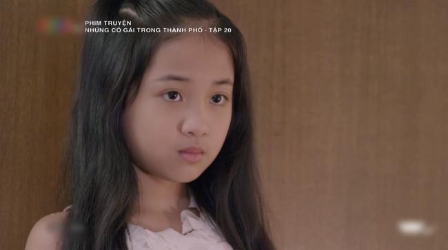 Hai cô bé hot nhất màn ảnh Việt hiện nay: Cá tính hay amp;#34;mất dạyamp;#34;, định làm amp;#34;mẹ thiên hạamp;#34;? - 1