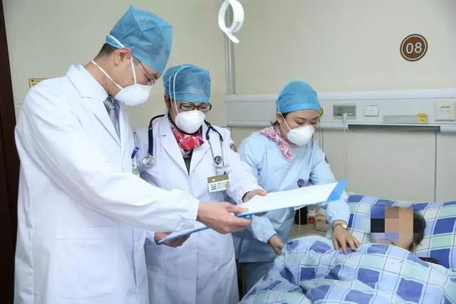 nu doanh nhan 36 tuoi phoi thung lo cho, canh bao thoi quen hang trieu nguoi tre tuoi deu mac - 1
