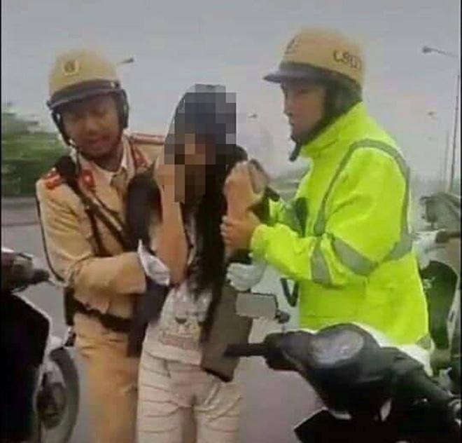 Nghẹt thở cuộc giải cứu thai phụ 37 tuần tuổi định nhảy cầu tự tử - 2