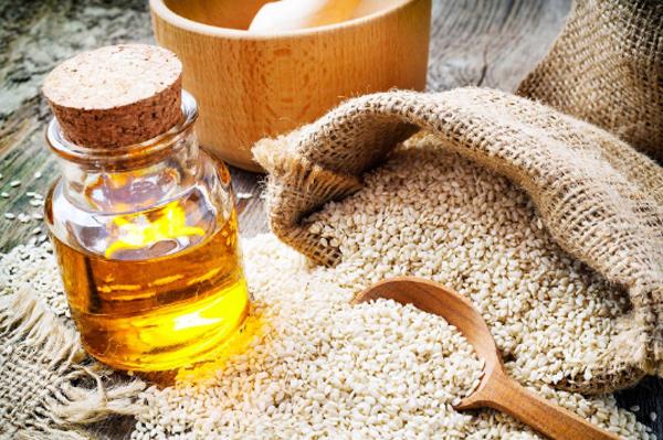 13 tác dụng dầu mè mang lại lợi ích cho sức khỏe con người - 2