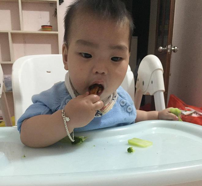 9x ha noi lap thoi gian bieu cho con “nhu quan doi”, me bim sua viet ram rap hoc theo - 5