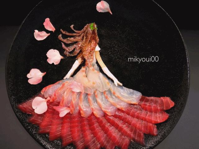 Xếp thức ăn cho con, ông bố làm chơi chơi cũng khiến đầu bếp lâu năm phải hổ thẹn