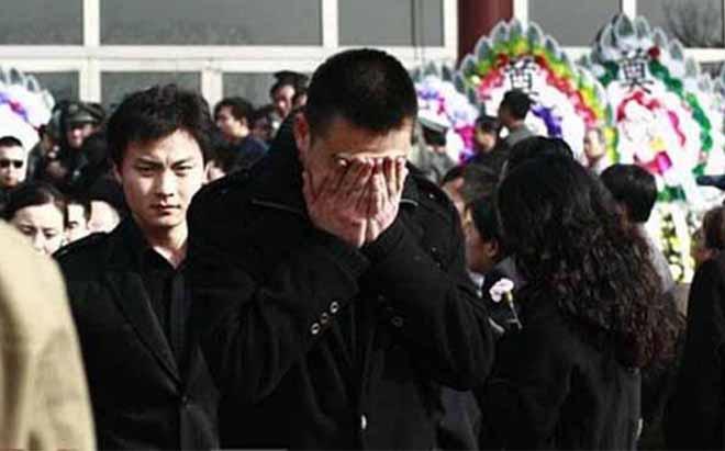 Người đàn ông dù phản bội vẫn tát Triệu Vy, 10 năm chỉ nhớ người đã khuất giờ ra sao? - 16
