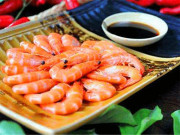 Bếp Eva - Chỉ luộc tôm với nước thì thật thiếu sót, thêm gia vị này, tôm vừa hồng đỏ vừa thơm ngon