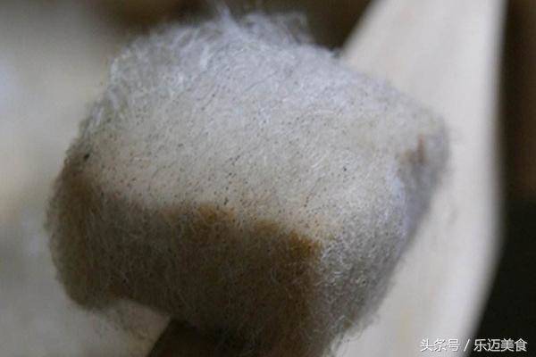 Ngoài đậu phụ thối, TQ còn có món đậu phụ lông amp;#34;kinh dịamp;#34; không kém - 6