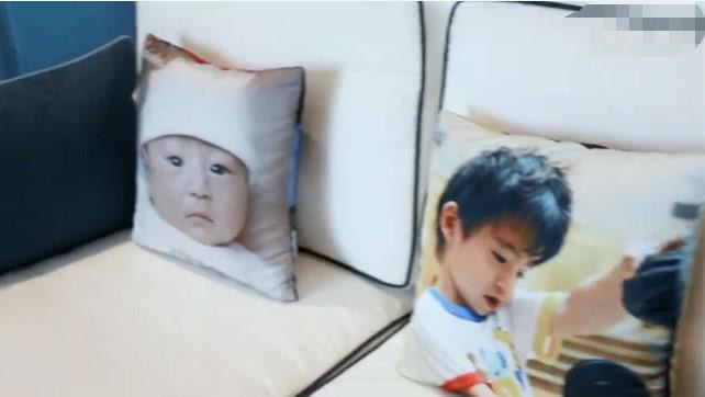 Vì phút hớ hênh, Trương Bá Chi vô tình để lộ gương mặt chính diện của quý tử thứ 3 - 2