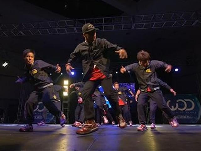 Màn trình diễn hip-hop đỉnh cao khiến nhiều người thán phục