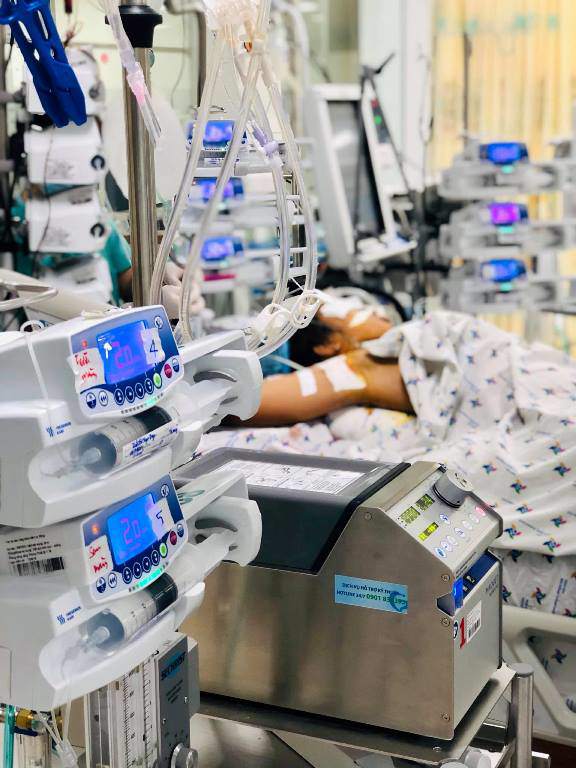 Tưởng con bị cảm cúm thông thường, người cha chết lặng khi bác sĩ thông báo bệnh tình - 1