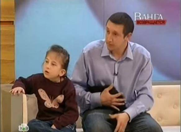 Truyền nhân của nhà tiên tri mù Vanga dự đoán điều gì trong năm mới 2020? - 3