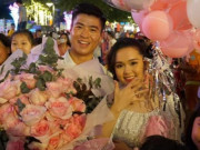 Eva Yêu - Mở màn năm 2020 hoành tránh như Duy Mạnh: Ôm hoa hồng cầu hôn bạn gái giữa phố đi bộ