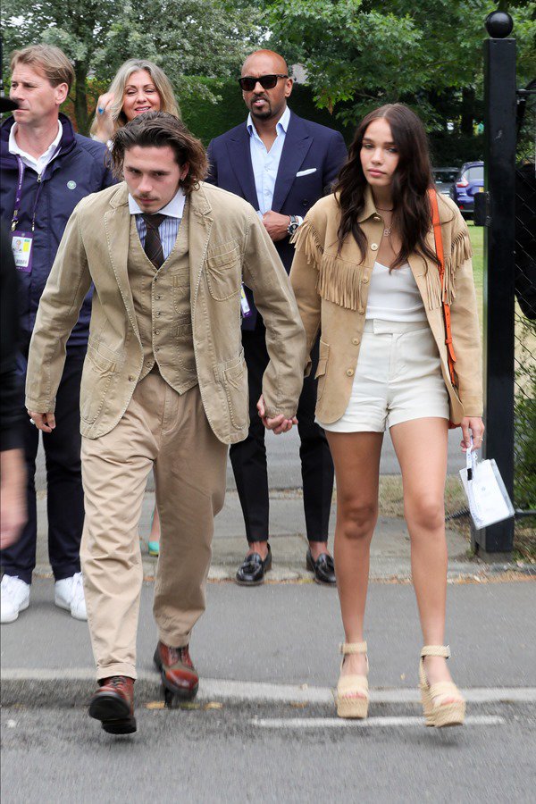 Mới nghe lời Beck-Vic amp;#34;đáamp;#34; bạn gái, Brooklyn đã đưa bồ mới về nhà đón giao thừa - 6