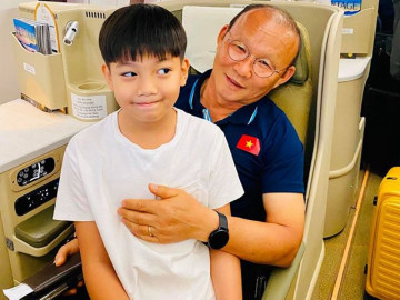 Đầu năm 2020, con trai Hồ Ngọc Hà chụp ảnh với HLV Park Hang-Seo, biểu cảm cực đáng yêu