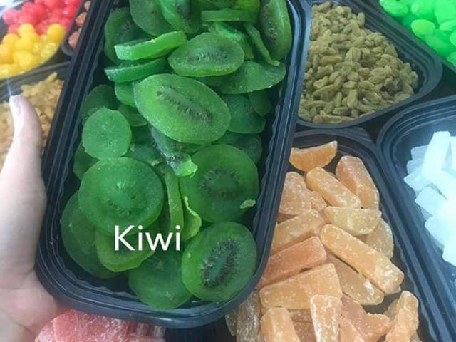 Mứt kiwi, đào giòn, xí muội, ô mai Đà Lạt trôi nổi là hàng Trung Quốc?