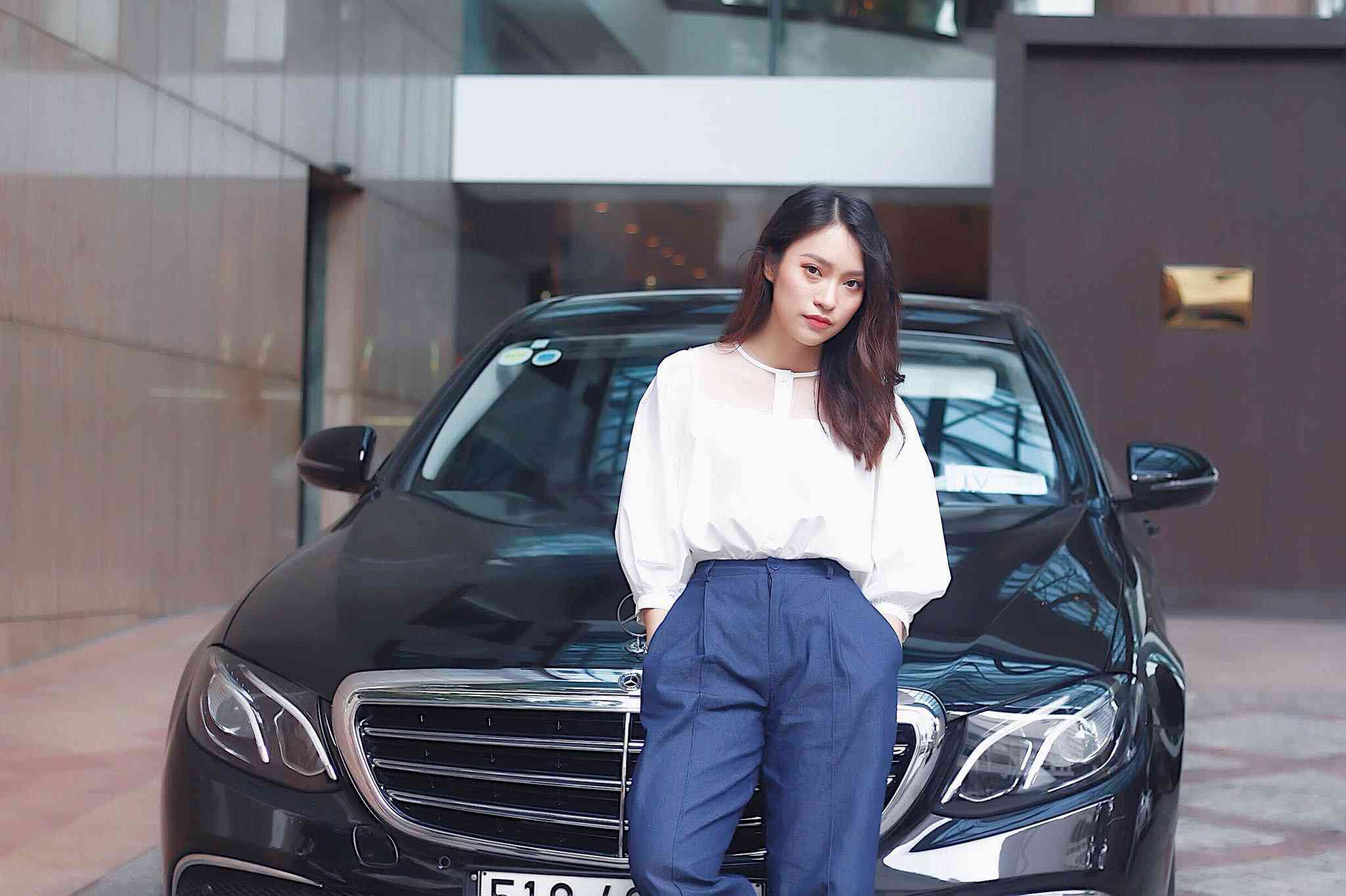 Hot girl Nghệ An tậu xế hộp nhờ công việc thuận lợi, cô còn tặng đất cho bố mẹ.