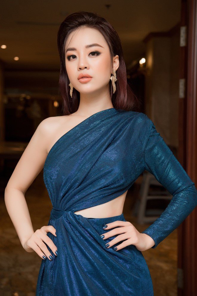 Hoàng Hải Thu xinh đẹp hội ngộ Ngọc Nữ, Bùi Hằng trong tiệc sinh nhật thứ 24 - 6