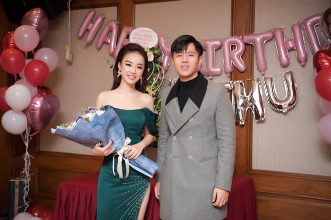 Hoàng Hải Thu xinh đẹp hội ngộ Ngọc Nữ, Bùi Hằng trong tiệc sinh nhật thứ 24 - 5