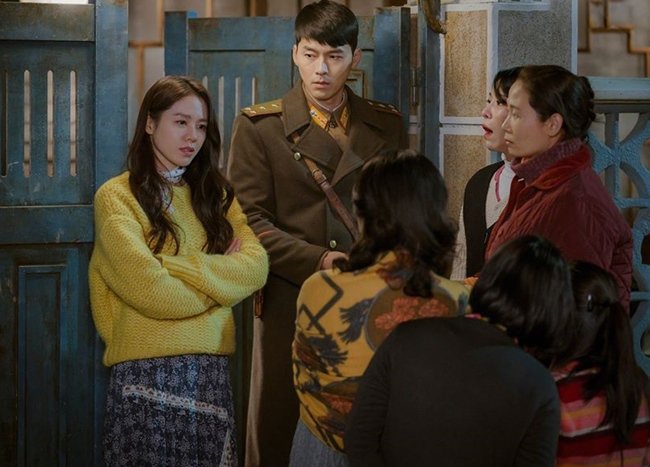 Điều gì giúp Hạ Cánh Nơi Anh được yêu thích chẳng kém Hậu Duệ Mặt Trời? - 13