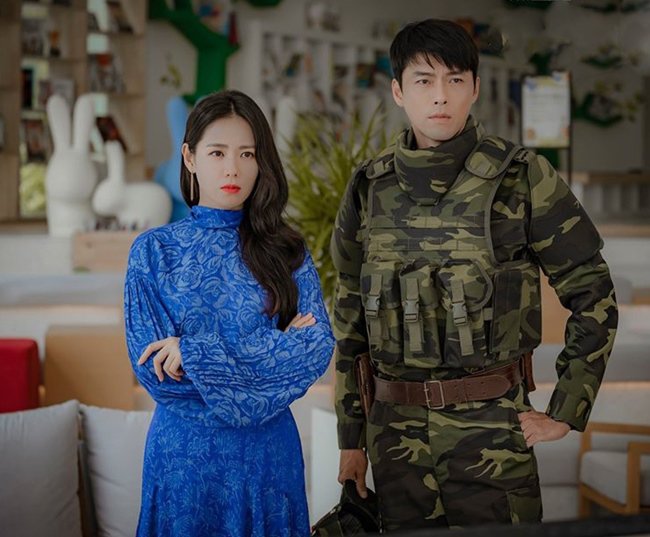 Điều gì giúp Hạ Cánh Nơi Anh được yêu thích chẳng kém Hậu Duệ Mặt Trời? - 1