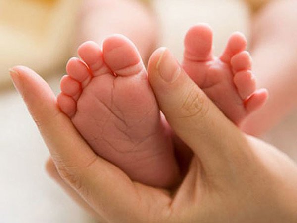 Cặp đôi mới cưới muốn có con nhưng bị bác sĩ phản đối, lý do phía sau thật đáng buồn - 1