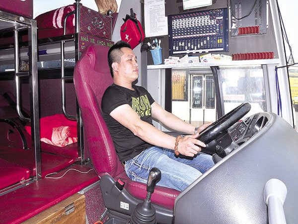 Chuyện ly kỳ trên những chuyến xe đường dài - 1