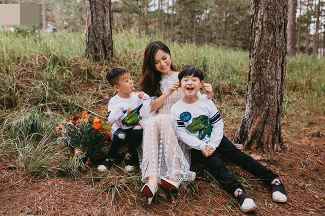 Lâm Vỹ Dạ từng vác bụng bầu đi ship hàng, rưng rưng khi nhắc tới 2 chữ amp;#34;thanh xuânamp;#34; - 9