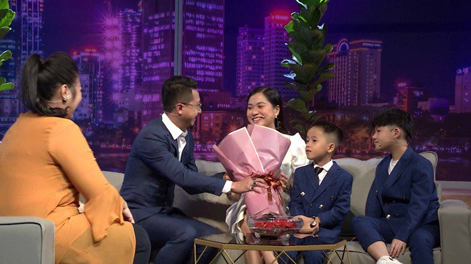 Lâm Vỹ Dạ từng vác bụng bầu đi ship hàng, rưng rưng khi nhắc tới 2 chữ amp;#34;thanh xuânamp;#34; - 10