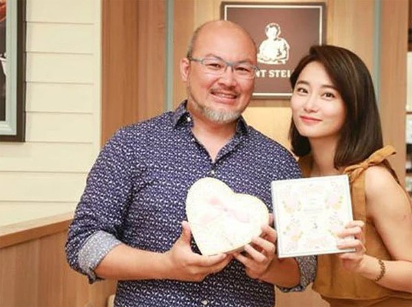 Lấy chồng hơn 12 tuổi, người đẹp Cbiz khóc nức nở vì thụ tinh thất bại khi đã U50 - 2