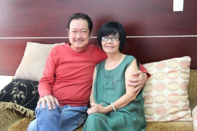 Gọi chồng dậy, vợ nghệ sĩ Chánh Tín phát hiện ông đã qua đời sáng nay 4/1 - 1