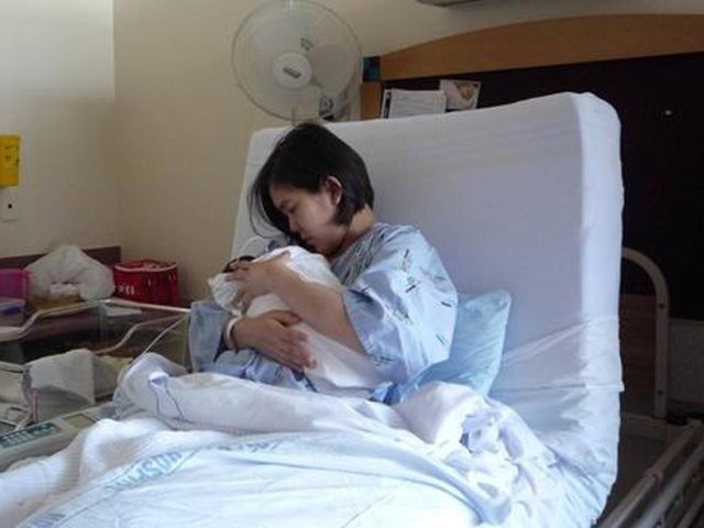 Mẹ Khánh Hòa đẻ con tại nhà, nhập viện cấp cứu nhưng nhất định không cho bác sĩ can thiệp