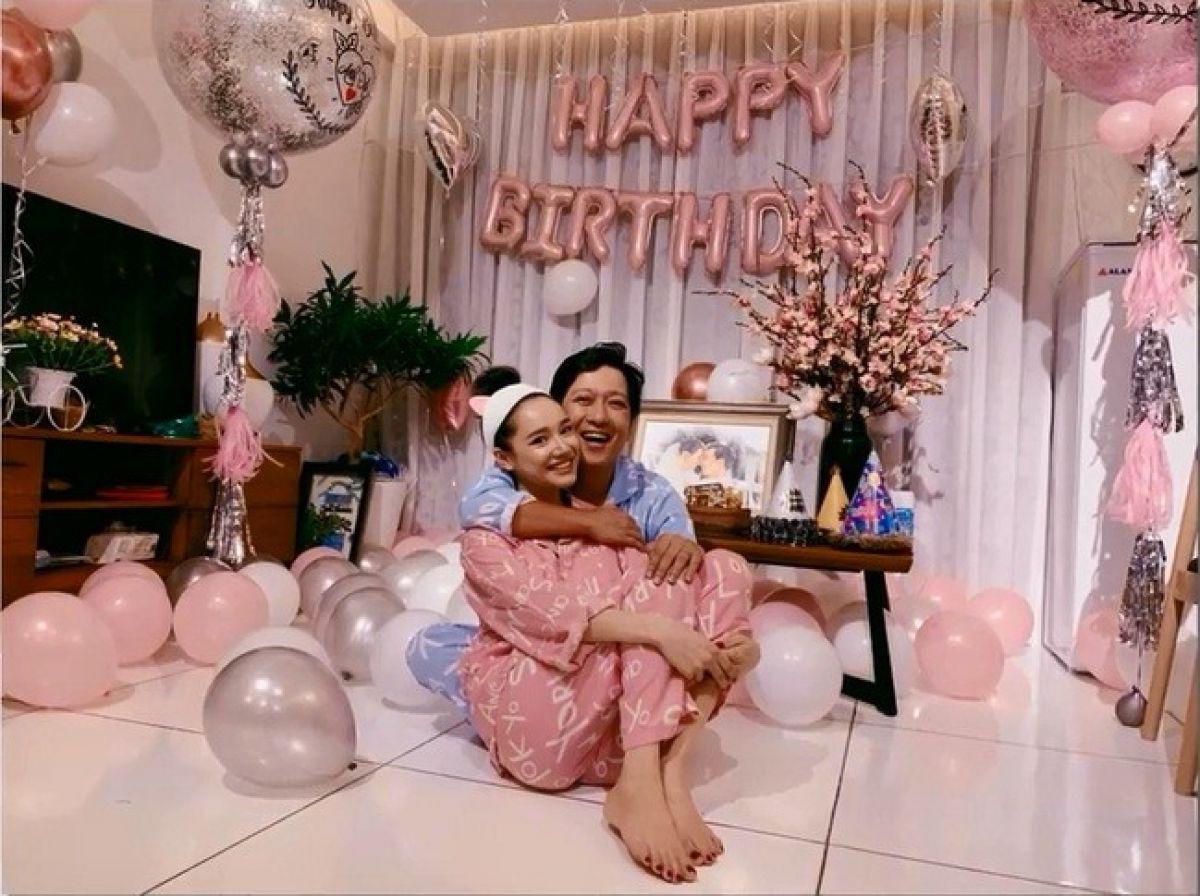 Chịu chơi như Trường Giang: Chi tiền làm phòng chiếu phim tại nhà để chiều vợ Nhã Phương - 5