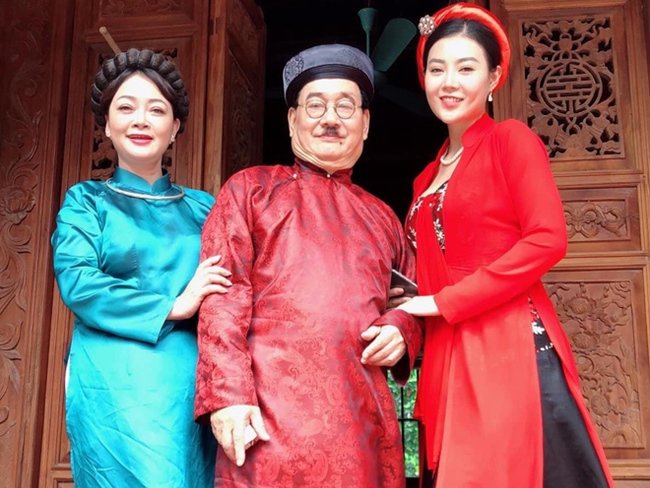 Đến hẹn lại lên: Hài Tết 2020 lại nhảm nhí khoe thân? - 6