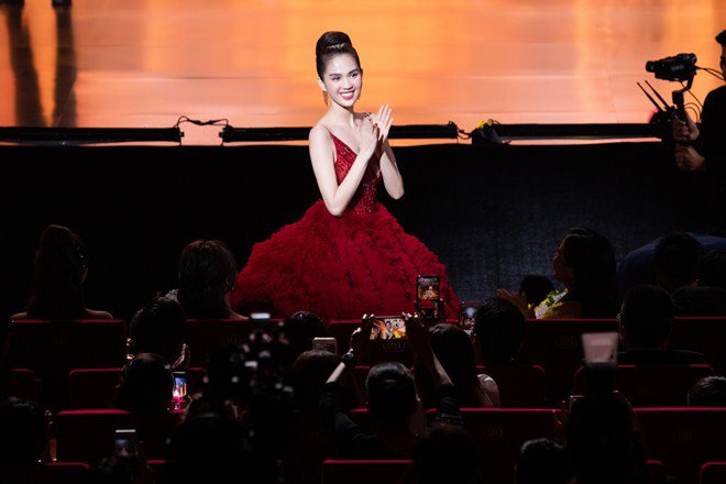 Hà Hồ - Noo Phước Thịnh da diết song ca, Chi Pu làm khán giả trẻ cuồng nhiệt - 13