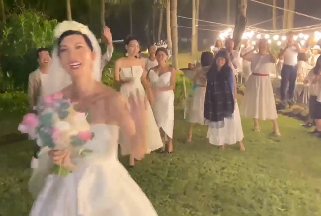 Clip hậu trường đám cưới bí mật: Màn tung hoa cưới hài hước của Xuân Lan - 3