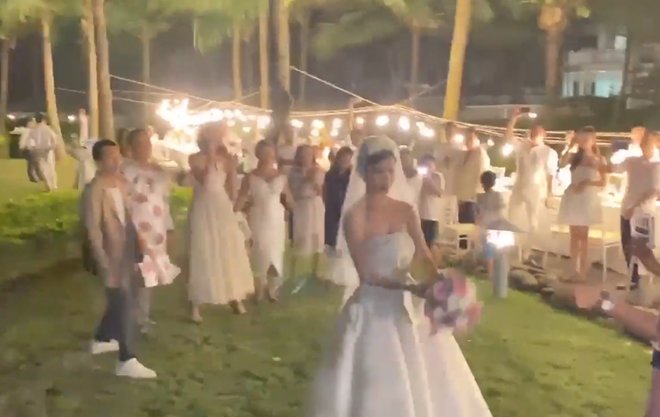 Clip hậu trường đám cưới bí mật: Màn tung hoa cưới hài hước của Xuân Lan - 4