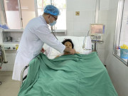 Bà bầu - Mẹ trẻ sinh năm 2001 "thập tử nhất sinh" sau mổ lấy thai, bác sĩ "nín thở" cấp cứu